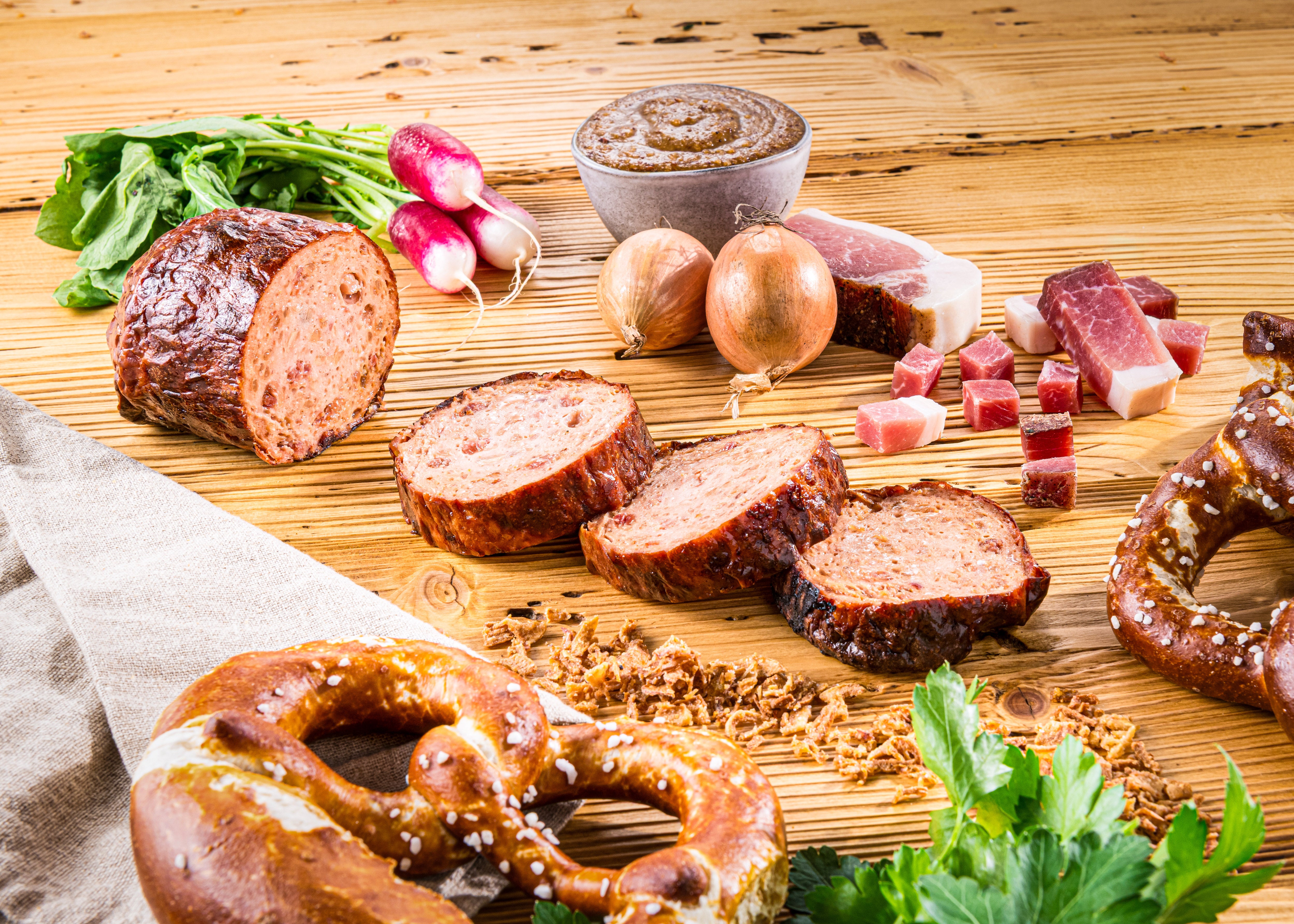 ALMHÜTTEN Leberkäse