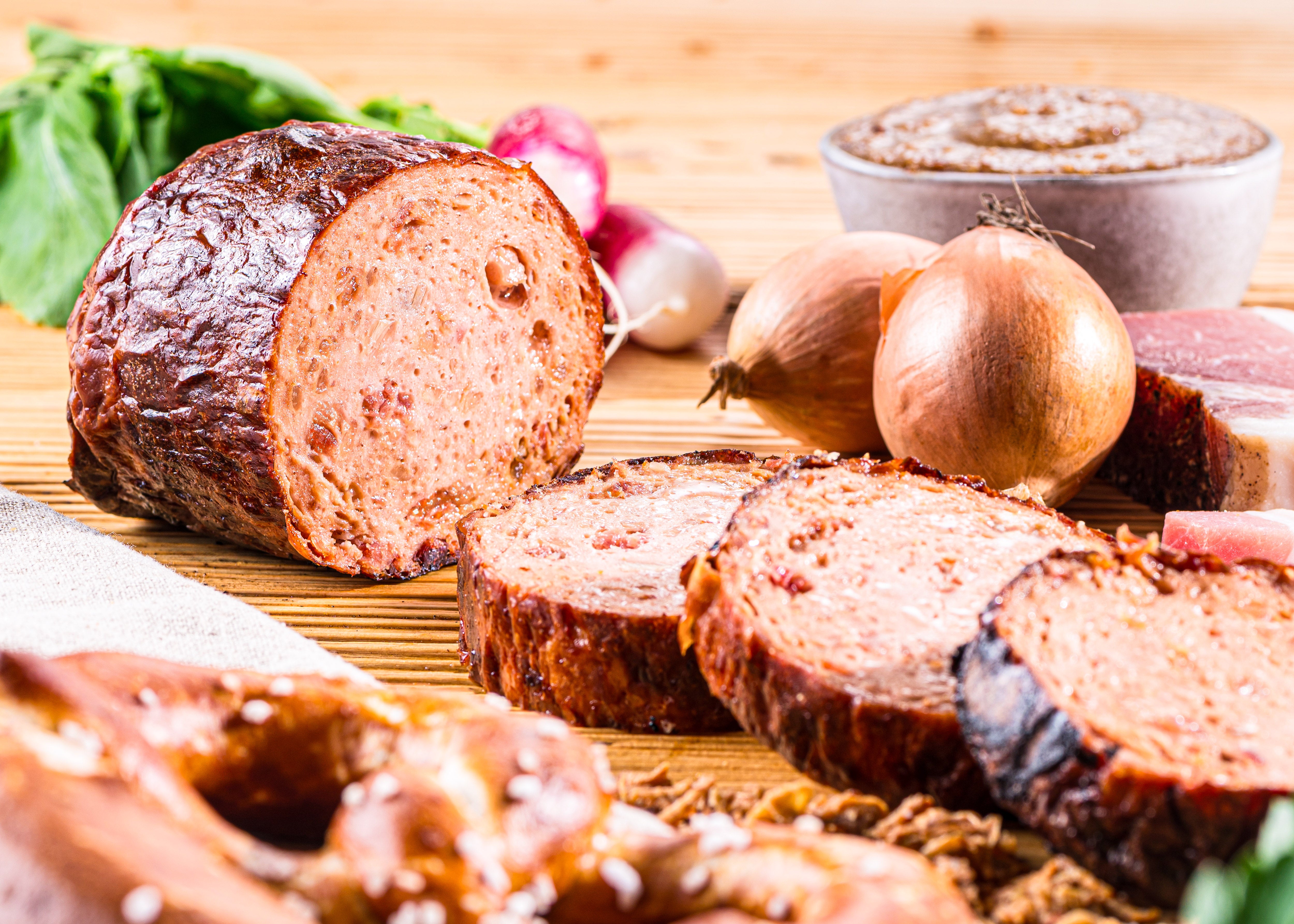 ALMHÜTTEN Leberkäse